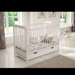 WHITE WOODEN BABY COT WITH DRAWER 120*60CM.
Collection Se28
Pre-loved corned, comes with
Drawer
6cm foam mattress
Safety wooden Barrier
Teething Rail to protect LO gums
**slight stains on mattress
MADE FROM THE NATURAL SOLID PINE WOOD WITH NON-TOXIC PAINT.
Convertible to mini cot bed by using wooden safety Barrier.
Adjustable cot base with three height positions up to 3 years.
