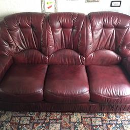 Wine red in colour, great condition.

Collection only.

Open to offers