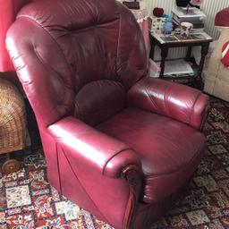Wine red in colour, mint condition

Collection only

Open to offers