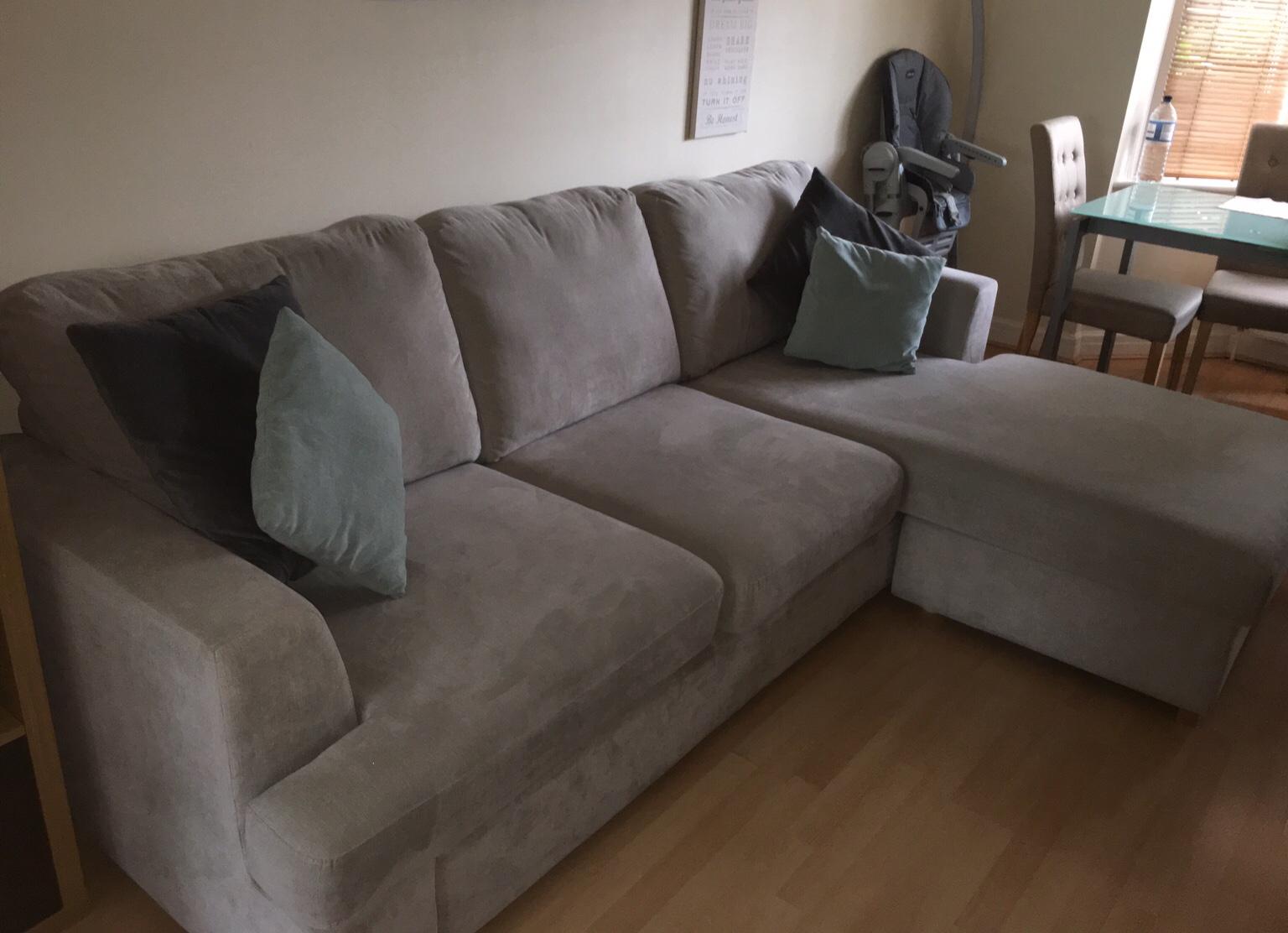 Freya dfs 4 seater corner sofa lounger in SK9 Row
