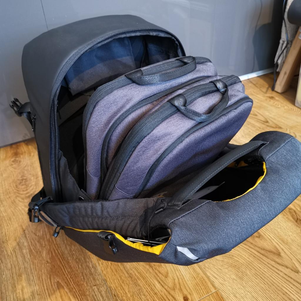 Numi smart hotsell travel backpack