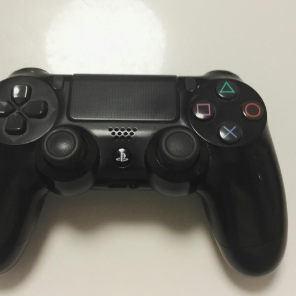 Ps 4 Controller in 2700 Gemeinde Wiener Neustadt für 20,00 € zum ...