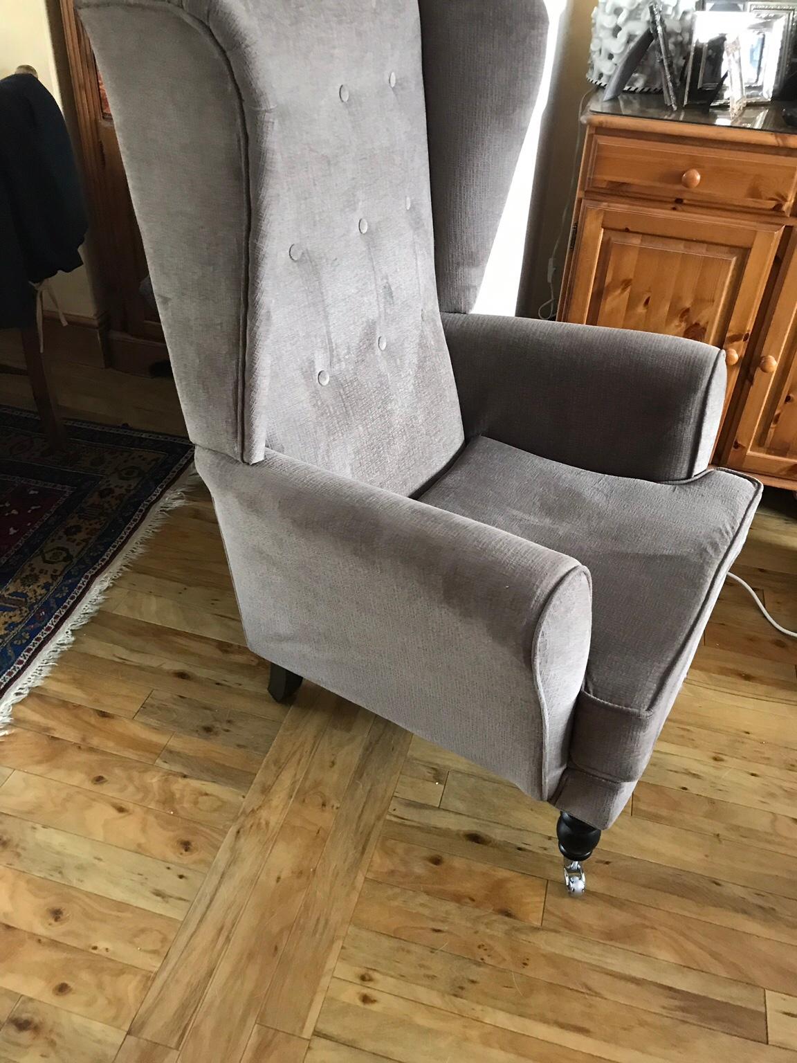 High Back Wing Armchair in SM3 Sutton für £ 100,00 zum Verkauf | Shpock AT