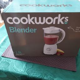 Hi, I am selling a cook works blender,  it's in good condition and never been used.