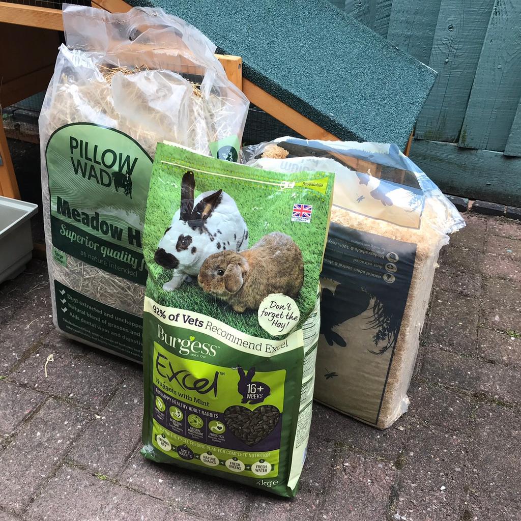 Rabbit hutch and run + more in CV3 Coventry for £60.00 for sale Shpock