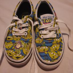 Toy story Van's,
Alien glow in the dark.
used but in great condition.
childrens size 10