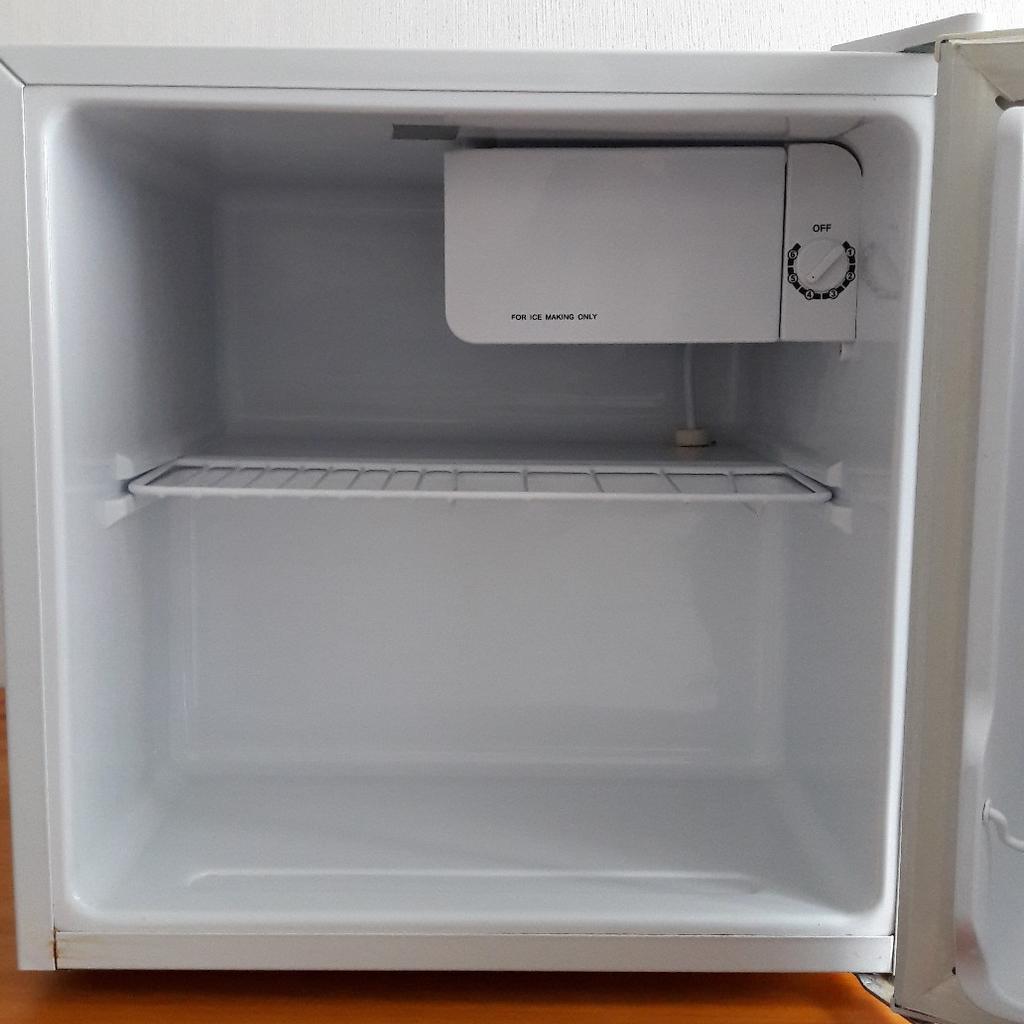 Matsui mini fridge in SW18 Wandsworth for £50.00 for sale Shpock