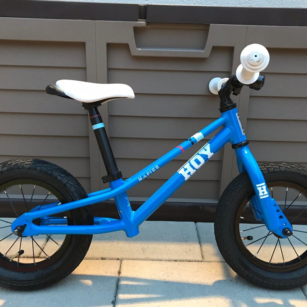 Hoy napier hotsell balance bike