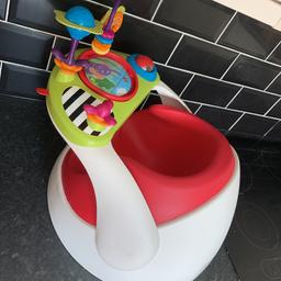 Mamas and papas baby seat in excellent condition with activity tray. Collection Newton-Le-Willows