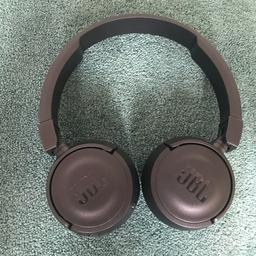These are black JBL Bluetooth wireless headphones. They are in great condition and are very easy to use and adjust. This item is for collection.