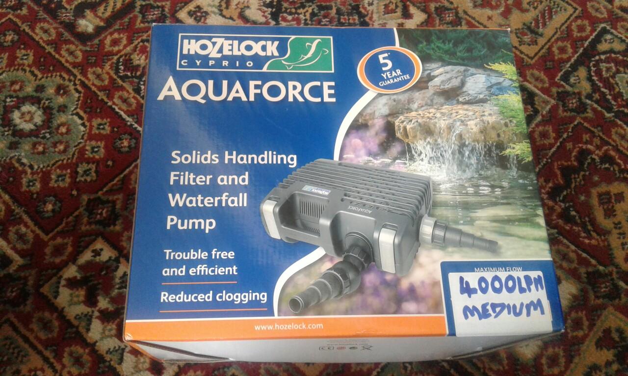 HoZelock Aquaforce Pond Pump 4000 lph in Clapham for £80.00 for sale ...