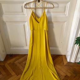 tolles langes Kleid von Mango
Tiefer Rückenausschnitt
Gr XS
1 mal für Hochzeit getragen
OP 100€