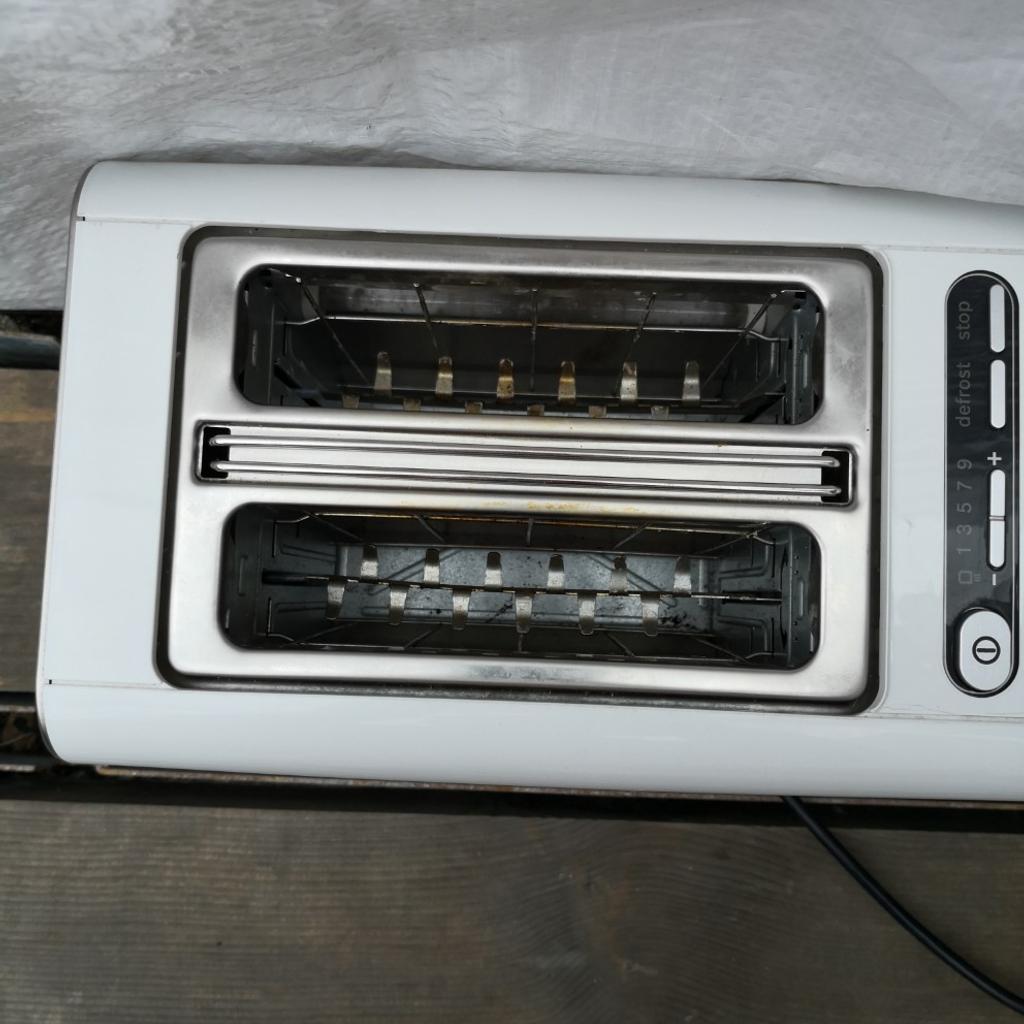 Bosch styline kettle and toaster set in white in B77 Tamworth for £50.