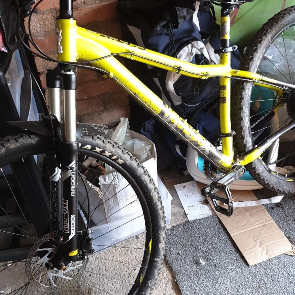 voodoo bizango 29er 16 inch medium frame in St Helens for 250.00