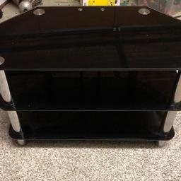 ***free for quick collection**

Preloved Black glass TV table in very good condition.

Dinensions 80cm x 45cm x 52cm

Collection only from burbage.
