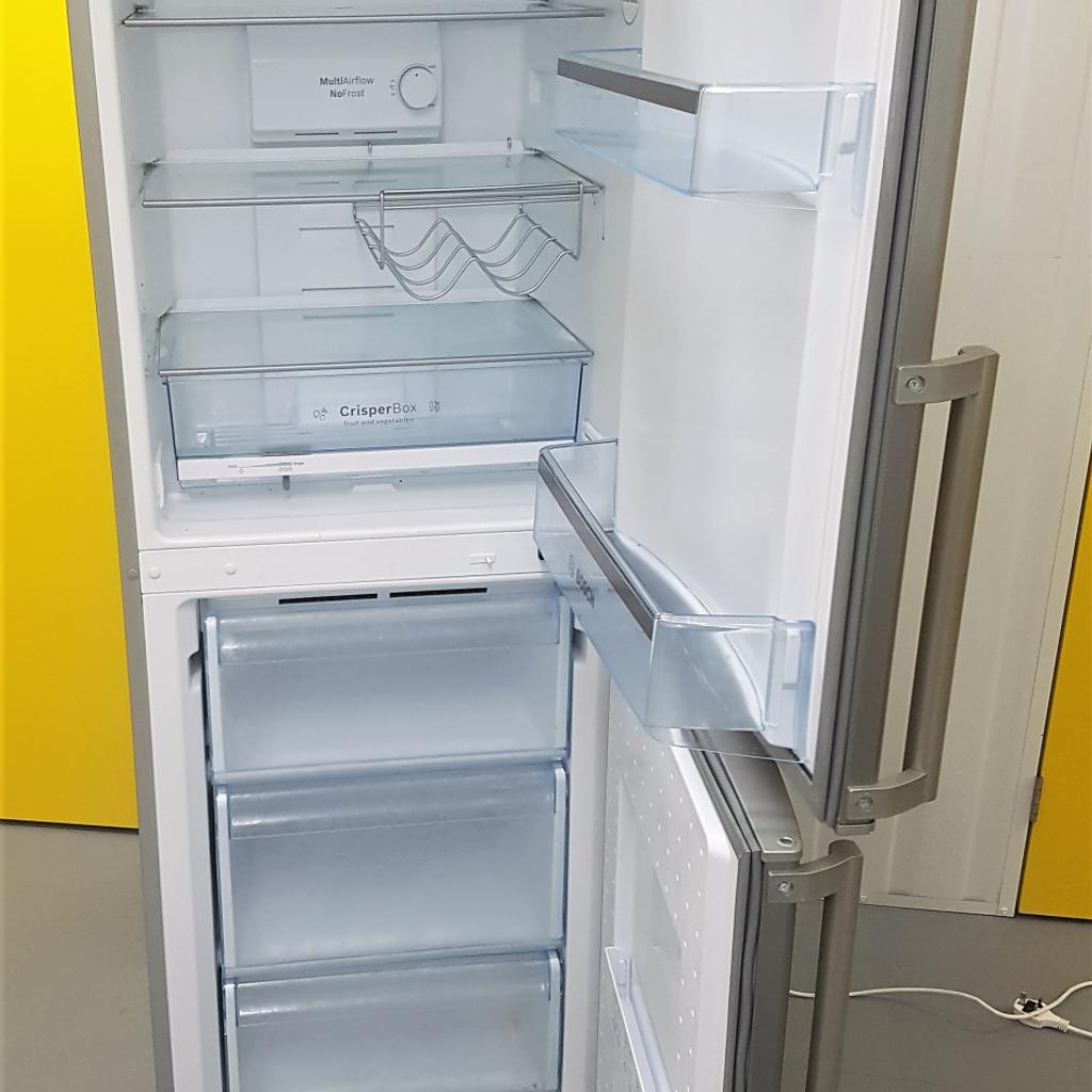 Bosch Exxcel Frost Free Fridge Freezer in TW8 London für £ 110,00 zum