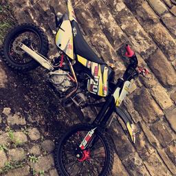 KMX 160CC PITBIKE 

STARTS FIRST KICK 

RUNS SPOT ON 

NO ISSUES AT ALL 

SOLID ENGINE 

MINT CONDITION 

ALL GEARS ARE SMOOTH 

£650 ONO 

PLEASE CALL ME FOR MORE DETAILS ON 

07488353872