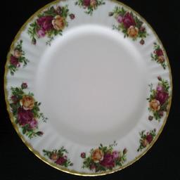 Dinner plate 26.5 cm, in very good condition.(have several of these to sell). This is for 1 plate only