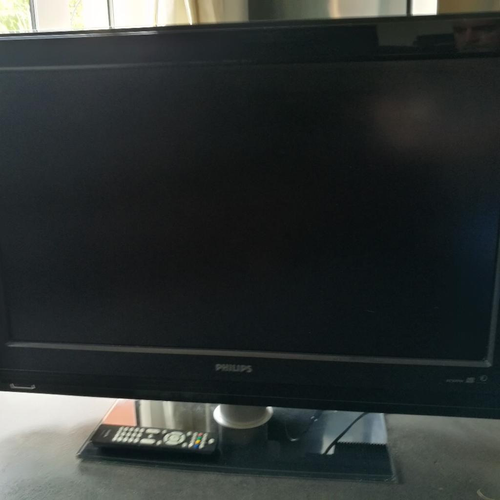 Philips 32 Hd Ready Pixel Plus Hd Flat Tv In Nn15 Kettering For £4000 For Sale Shpock 9381