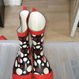 girls size 2 minnie mouse wellies