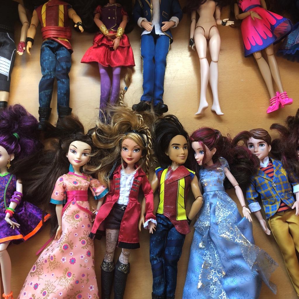 Disney Descendants Doll Set