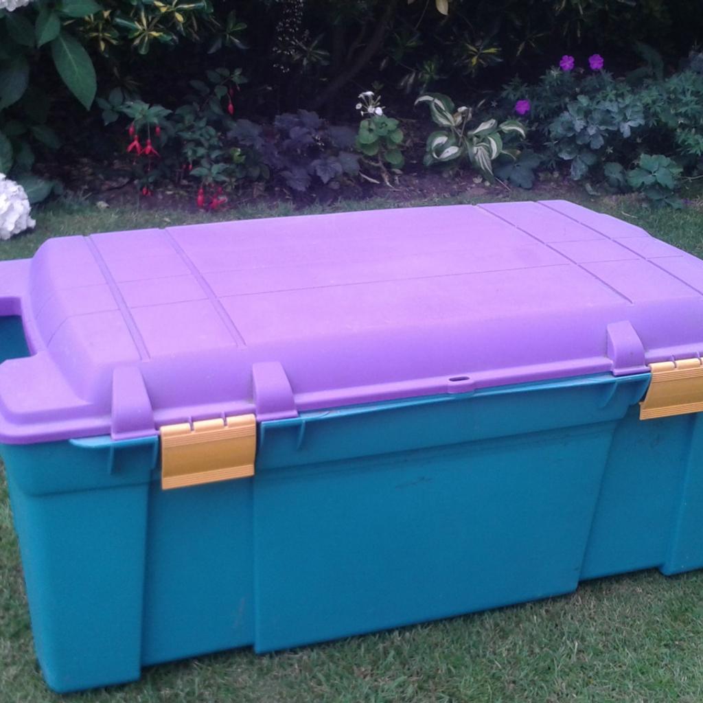 LARGE PLASTIC STORAGE TOY BOX WITH LID in WS14 Lichfield for £10.00