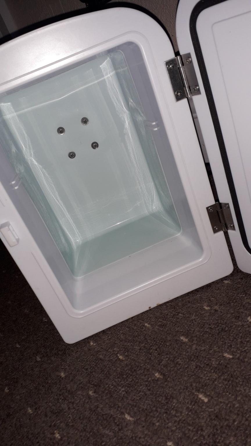 pretty pink mini fridge in Ashfield for £5.00 for sale Shpock