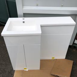 Gloss White all in one Vanity Unit and concealed cistern.

Total Measurements- H850mm x W1008mm x D490mm

Delivery Available - Not included in price