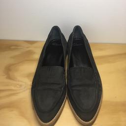 Worn a couple of times,however have been in a storage box for quite a while hence the folds.They are very comfortable leather shoes, but too big for me. It’s size 6UK, 39.5 EU so would say bigger 6:)
Bought for £42 a while ago
Only for collection