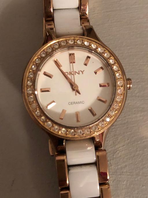 Buy & Sell South East London Kidbrooke - South East London - Photos for DKNY Ladies white and gold watch .