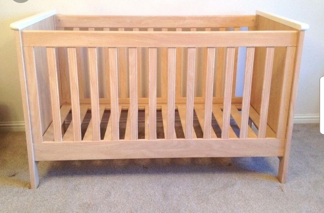 Mamas and papas murano cot bed hotsell