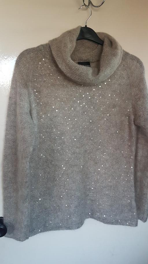 Buy & Sell Leicestershire Oadby and Wigston - Photos for (12) Ladies roll neck sequin jumper