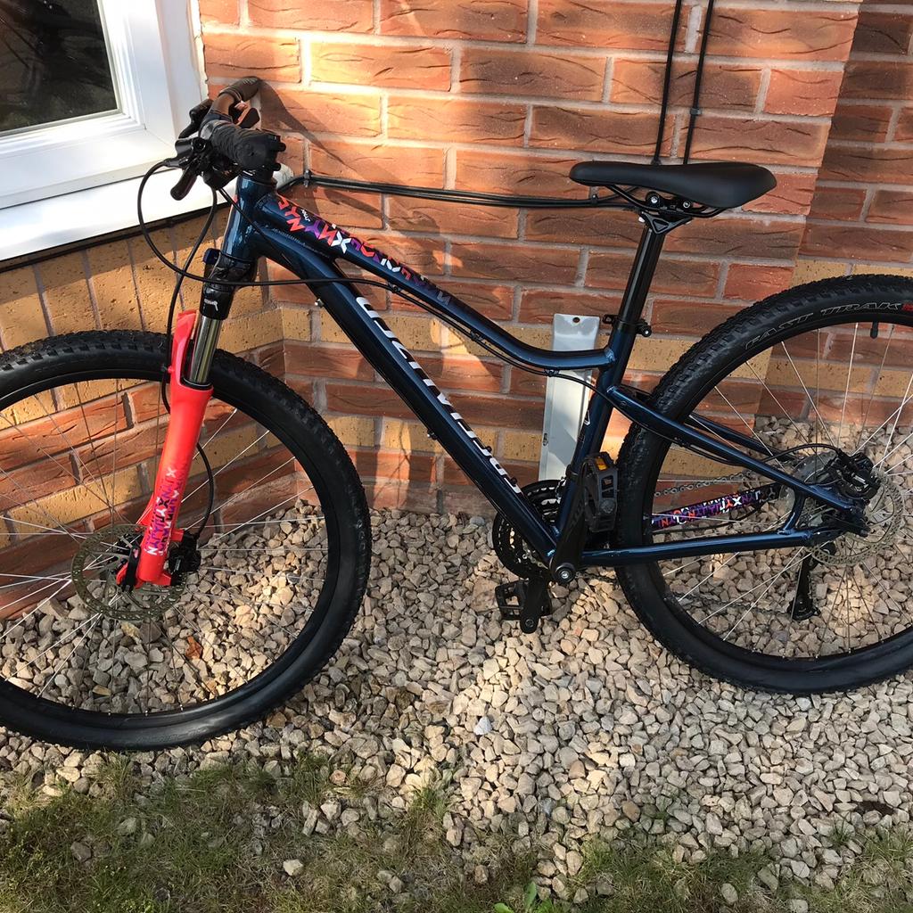 SPECIALIZED 2016 jynx sport 650b in Cannock Chase for 290.00 for