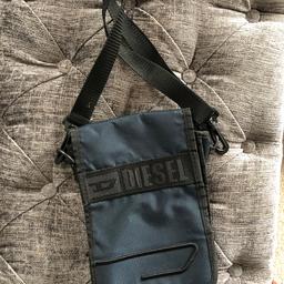 Diesel navy very good quality and in very good condition man bag. Great for Ibiza or Magaluf lads holiday or just a trendy accessory for everyday. 

Collect Droitwich however can post if you cover costs and pay friends and family through PayPal to avoid charges