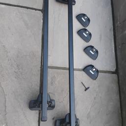 Used Thule 753 Footpack and 120cm Square Roof Bars
I believe its Thule XT Kit 3090 (*see list of cars below)
We used it on our Vauxhall Astra, 2013 5-dr Hatchback (1.4i 16V Energy)
Includes key and Allen Key

Thule say XT Kit 3090 is for:
HOLDEN Astra, 5-dr Hatchback, 10-15
OPEL / VAUXHALL Astra, 5-dr Hatchback, 10-15
OPEL / VAUXHALL Astra, 4-dr Sedan, 12-
OPEL / VAUXHALL Astra GTC, 3-dr Hatchback, 12-
OPEL / VAUXHALL Meriva, 5-dr MPV, 10–
OPEL / VAUXHALL Zafira, 5-dr MPV, 12–