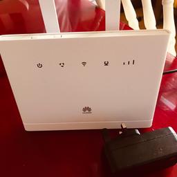 Huawei B315-4G/ LTE 150 Mbps Mobile Wi-Fi Router, Unlocked to all Networks (non network logo) - White
 
with

Huawei 2 X External 3G/4G Antenna for Huawei B315, B593 Router - Increases Signal Strength.

Used only for a very short time and now not needed anymore because of new broadband line.
Amazon price more than £100 all together. Selling for £35.