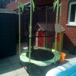 4ft trampoline only bounced on 3 times brilliant condition