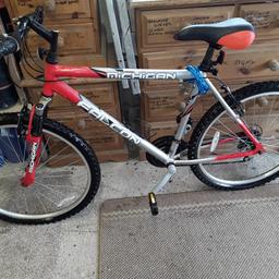 falcon mountain bike excellent condition except it's got 2 flat tyres and I've no pump I dont know if they are just punctured or want blowing up but it's easy enough sensible high offers no messing about pls buyer collect
