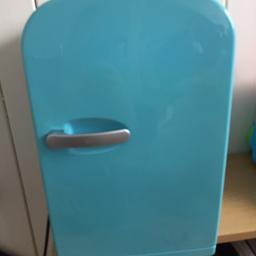 Blue mini fridge 1.6l 
Good condition, fully working