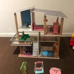 Used doll house, has some wear as it’s been used for a few years, my daughter isn’t older now so I’m selling on. In good condition, reasonable offers accepted. Thanks