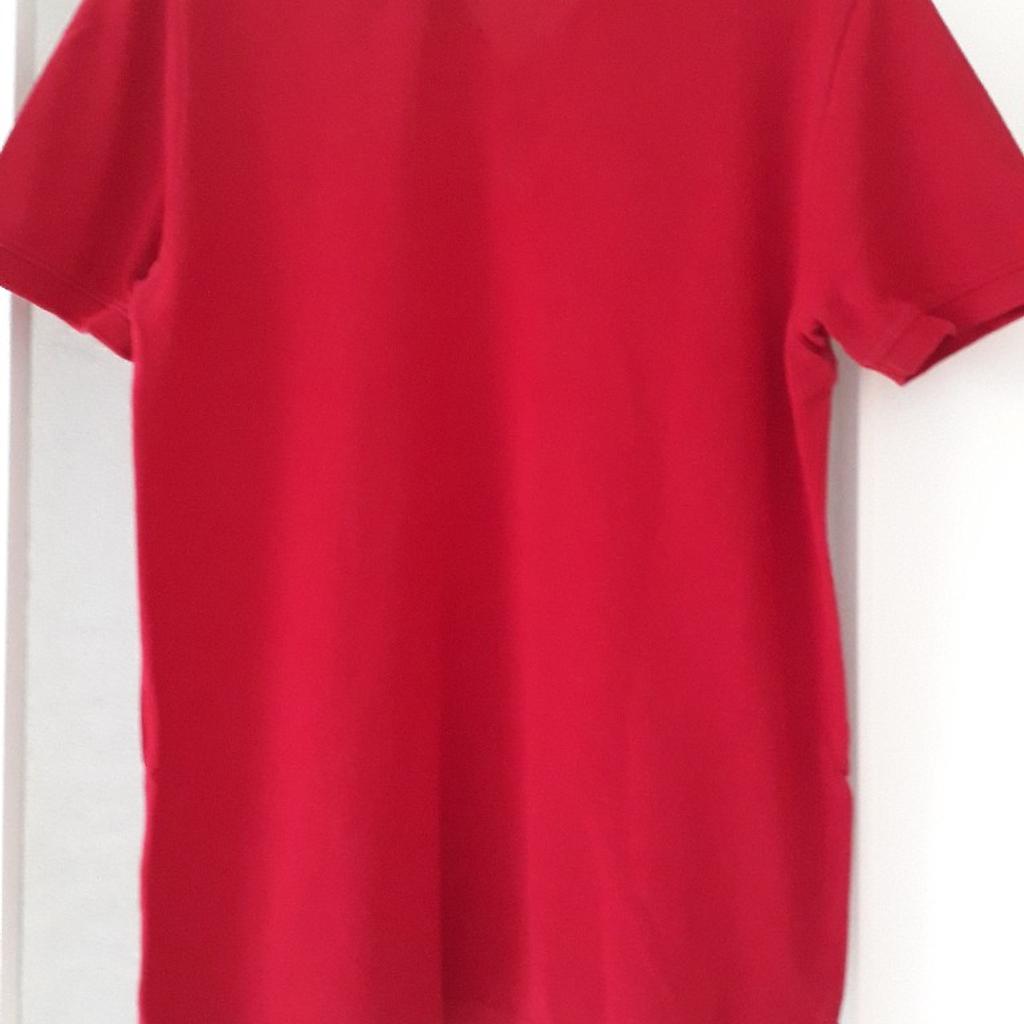 Verkaufe einen selten benutztes U.S.Polo-Shirt in Rot für Herren!
Größe: M passt auch in Größe L
Tierfreie und Nichtraucherhaushalt