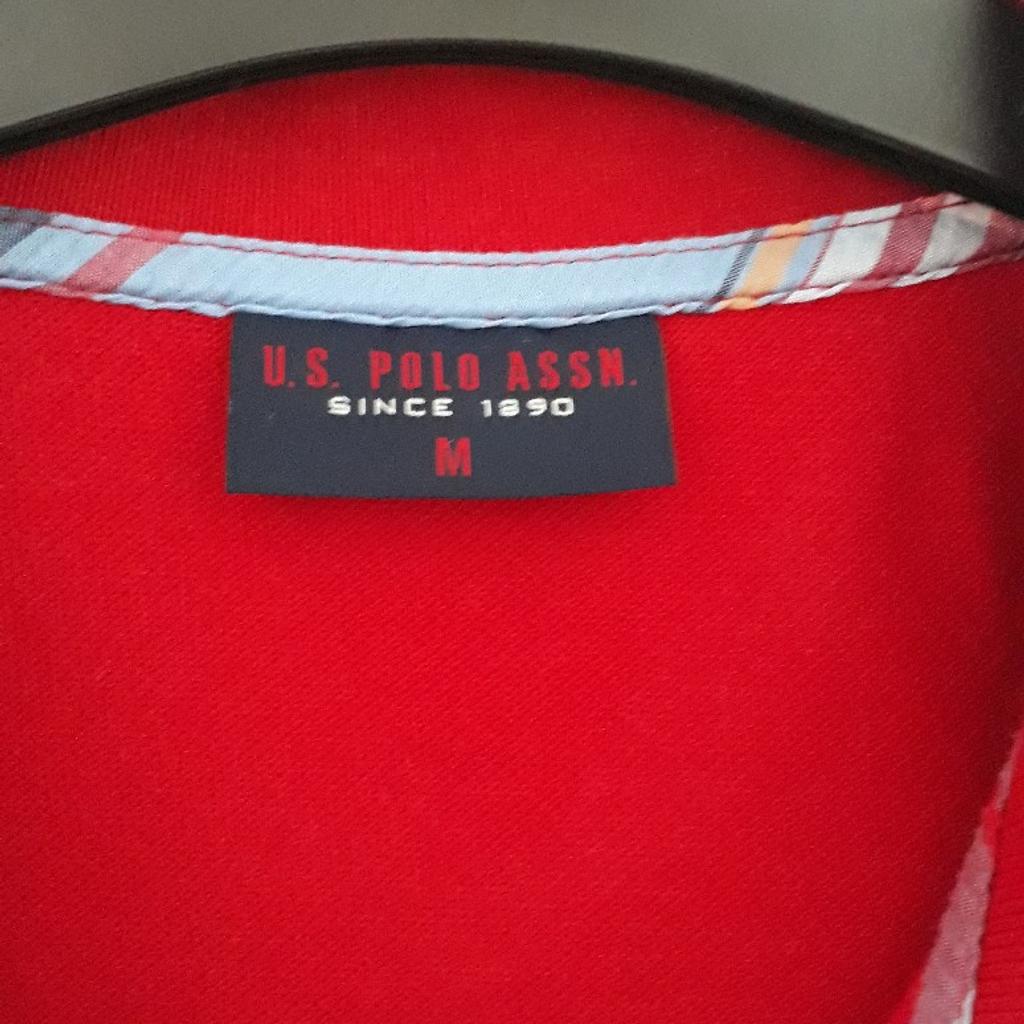 Verkaufe einen selten benutztes U.S.Polo-Shirt in Rot für Herren!
Größe: M passt auch in Größe L
Tierfreie und Nichtraucherhaushalt