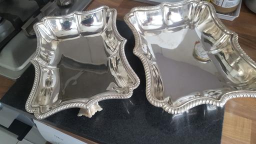 Buy & Sell Hertfordshire Hertsmere - Photos for 2 server plates silver 