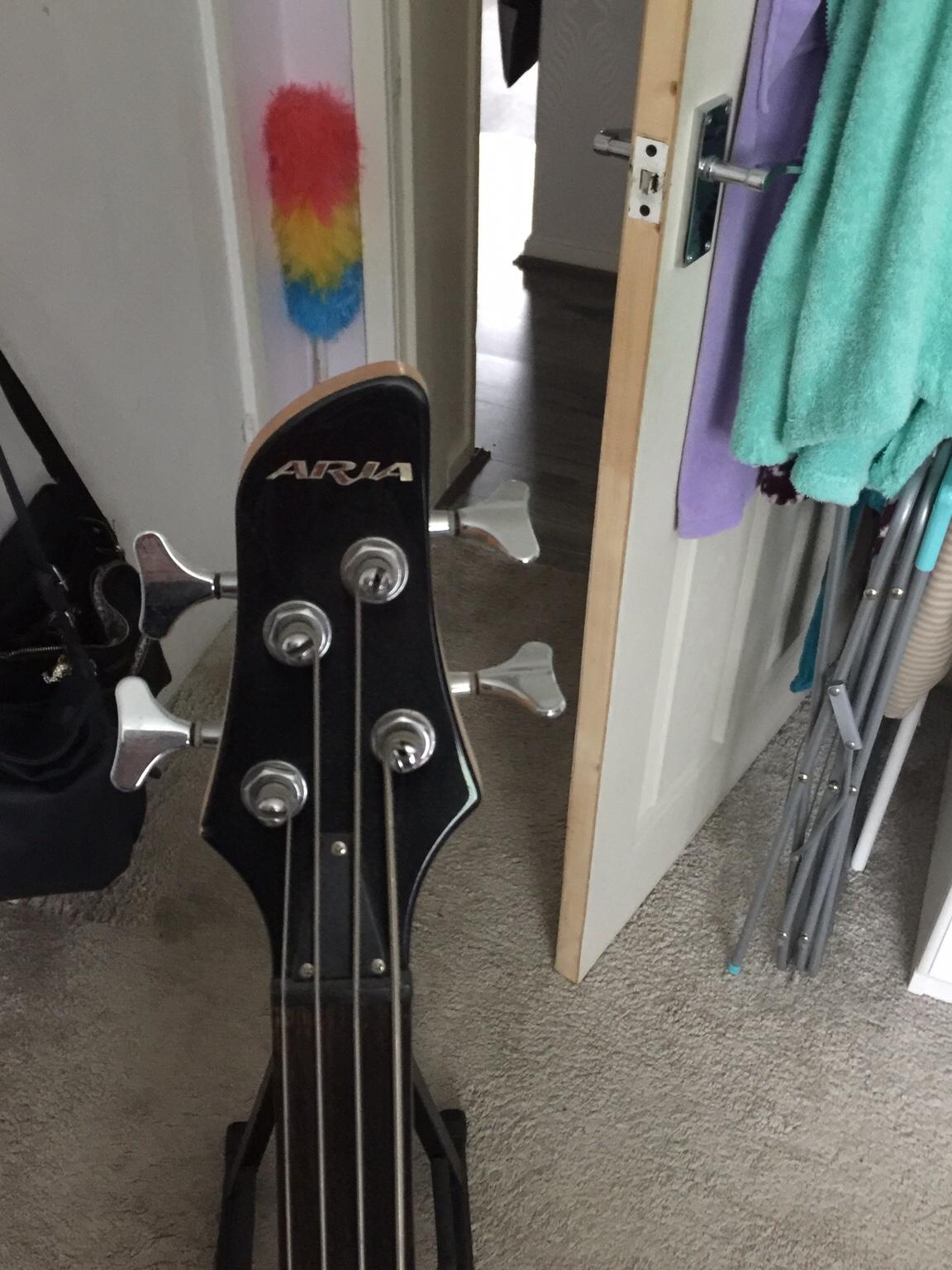 Aria left handed fretless bass guitar in EH4 Drylaw for £115.00 for