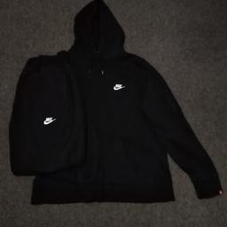 Men's full black fleece Nike tracksuit in Brill condition, £30 or swap for a denent pair of size 9 Nike trainers 