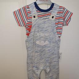 Brand new boys Dungarees and t shirt set. 
3-6 months.