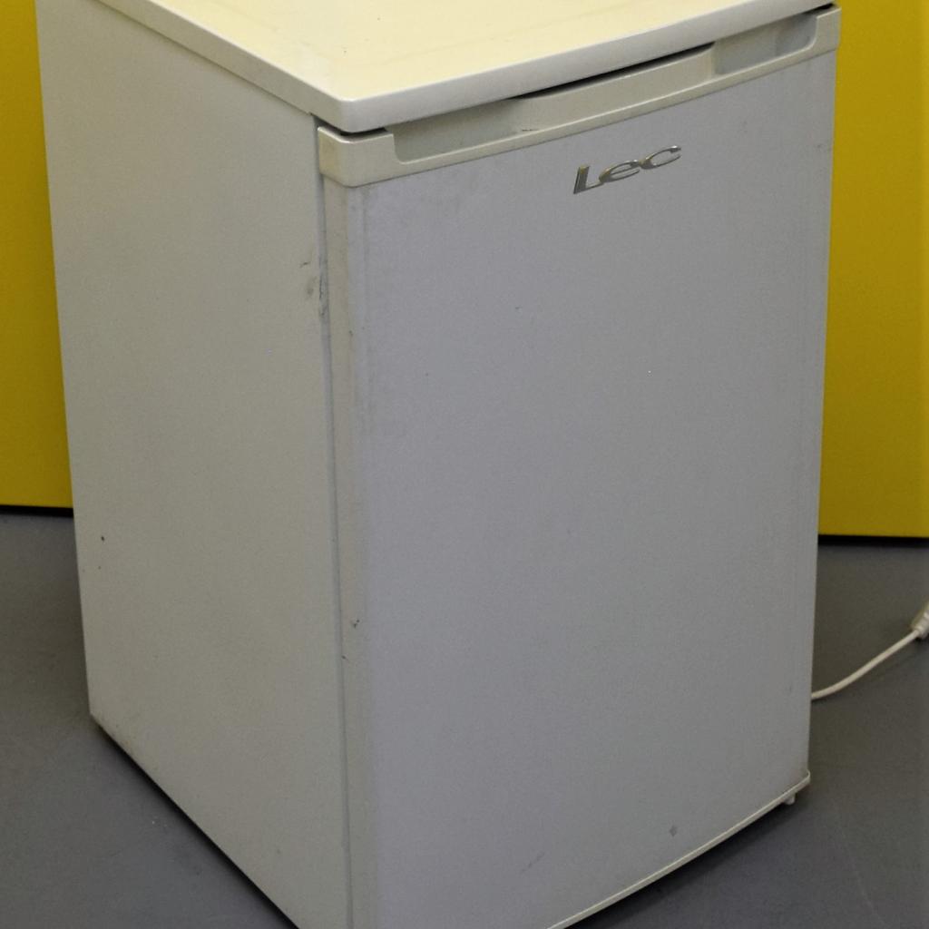 Lec Under Counter Fridge Freezer in TW8 London for £52.00 for sale Shpock