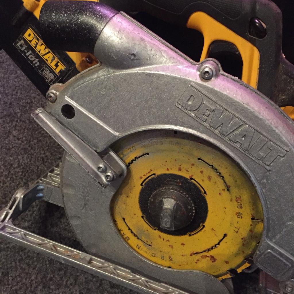 Dewalt DC300 cordless 36v li ion circular saw in M24 Rochdale for