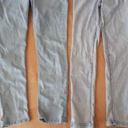 Verkaufe zwei H&M Jeans, Größe 140, ungetragen. Die linke ist eine Skinny fit mit verstellbarem Bündchen, die rechte ist eine Jeans Leggings. 15 € für beide zusammen. Versand ist möglich.
