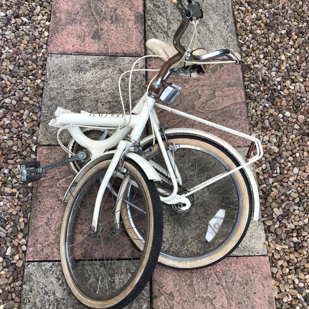 Vintage Raleigh compact folding bike in WF15 Kirklees für £ 15,00 zum ...